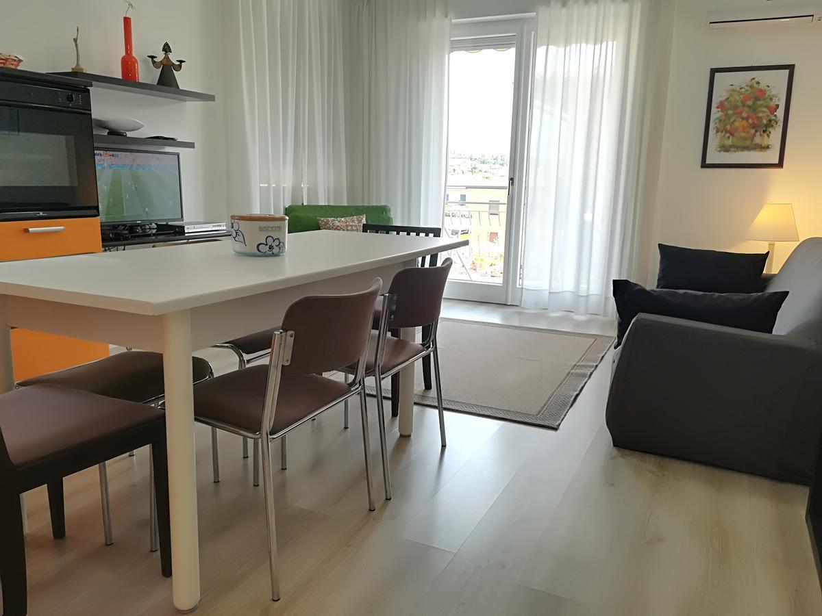 Sweet Irene Deluxe Apartment Бардолино Екстериор снимка