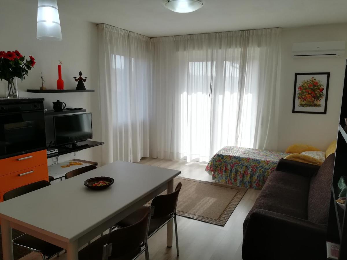 Sweet Irene Deluxe Apartment Бардолино Екстериор снимка